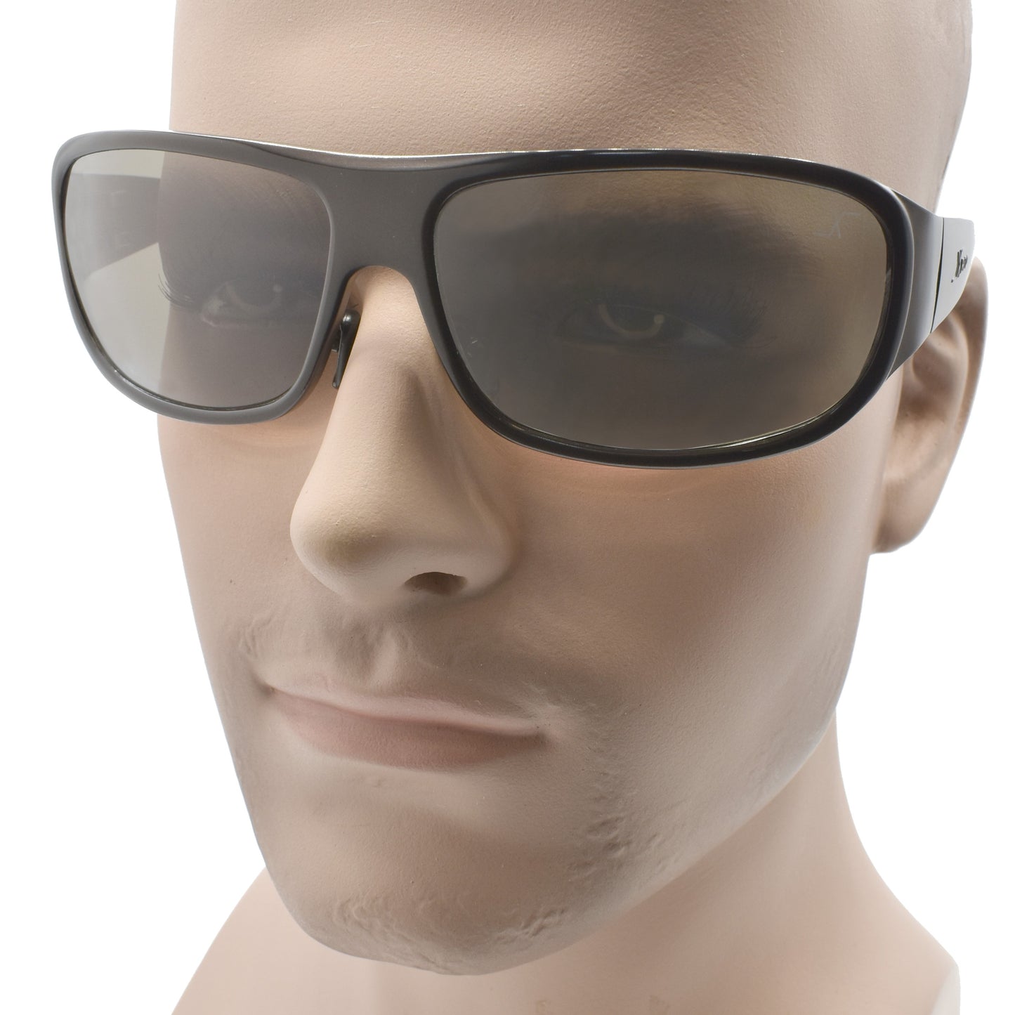 Incognito 1400 G Sunglasses on mannequin