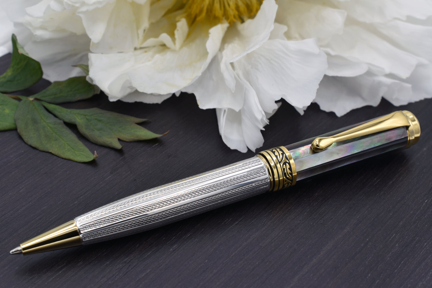 Maestro 925 BL MOP BG Ballpoint pen with a peony flower