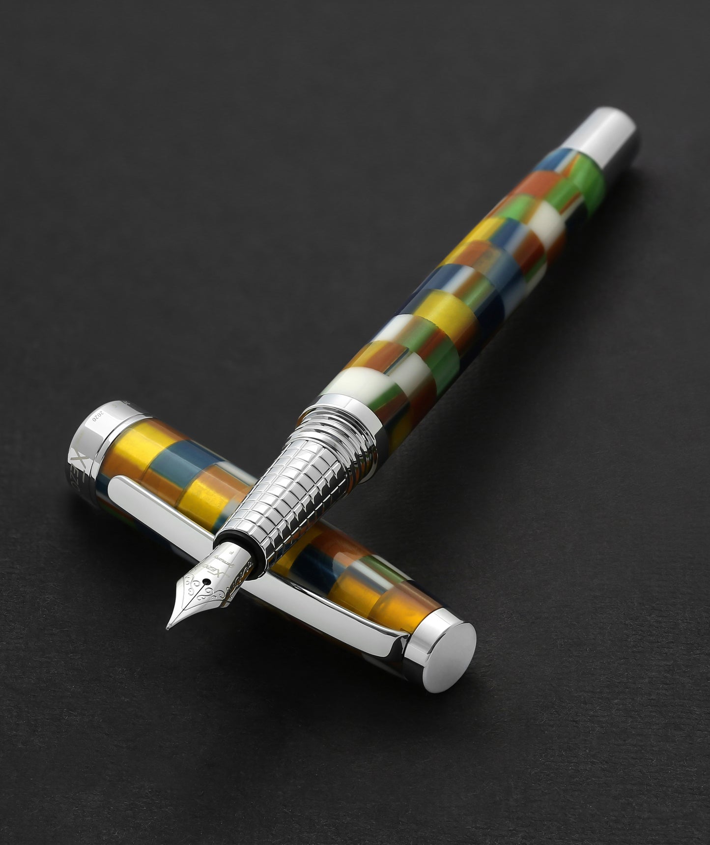 Xezo - Urbanite II Jazz F fountain pen resting on its cap