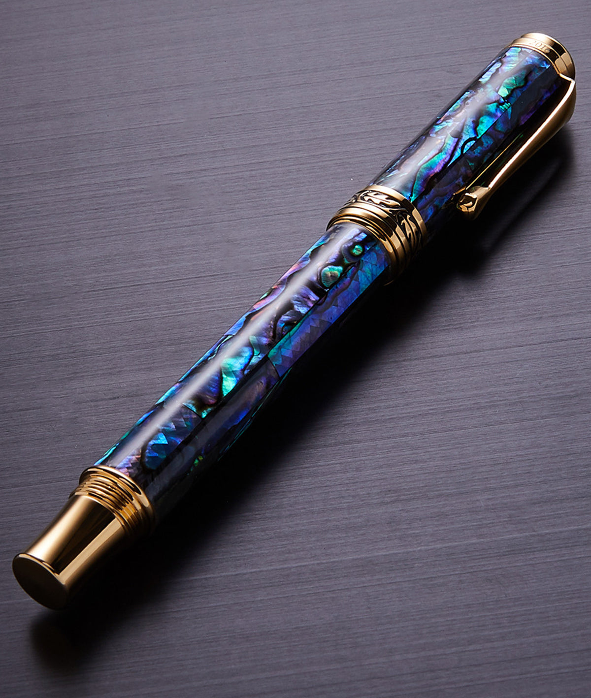 Side view of the Maestro Sea Shell RPG-1 rollerball pen