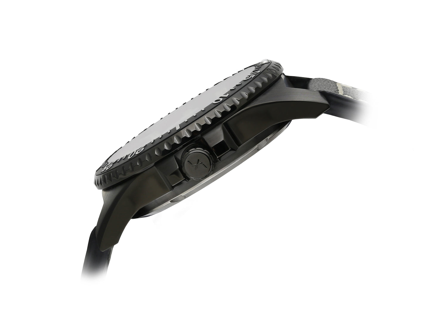 Xezo - Side view of the Air Commando D45-L watch
