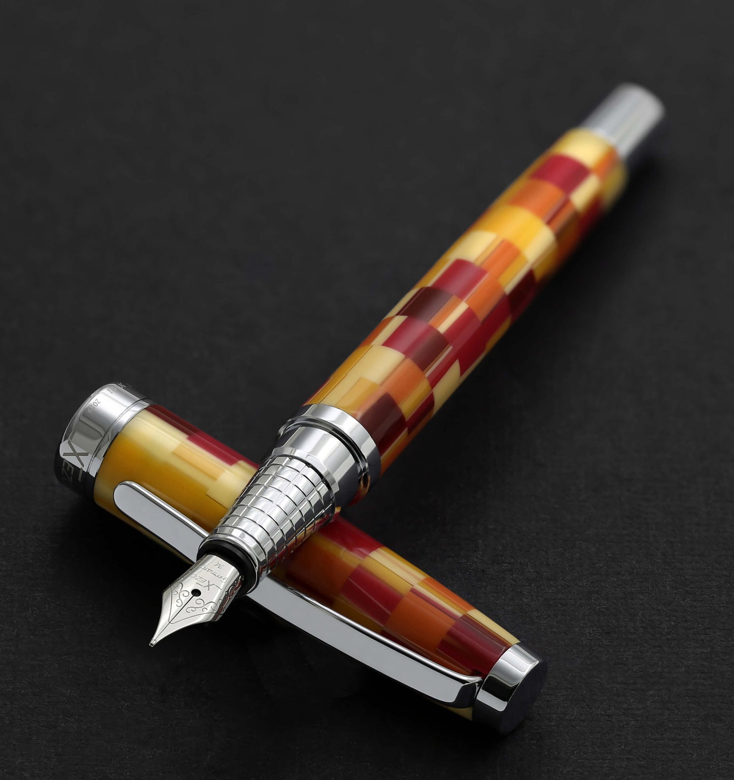 Xezo - Urbanite Red FM fountain pen resting on its cap