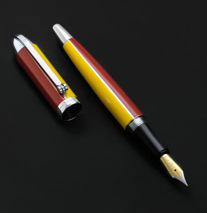 Xezo - Visionary Aspen/Red FM Fountain pen uncapped
