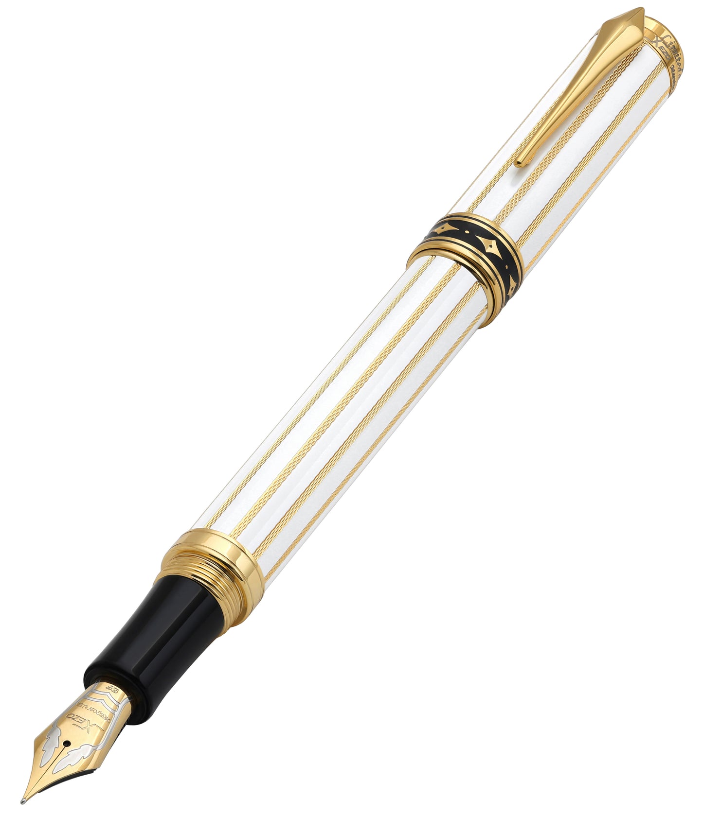 Xezo Maestro® Streamliner Amethyst EF shown diagonally on a solid white background.
