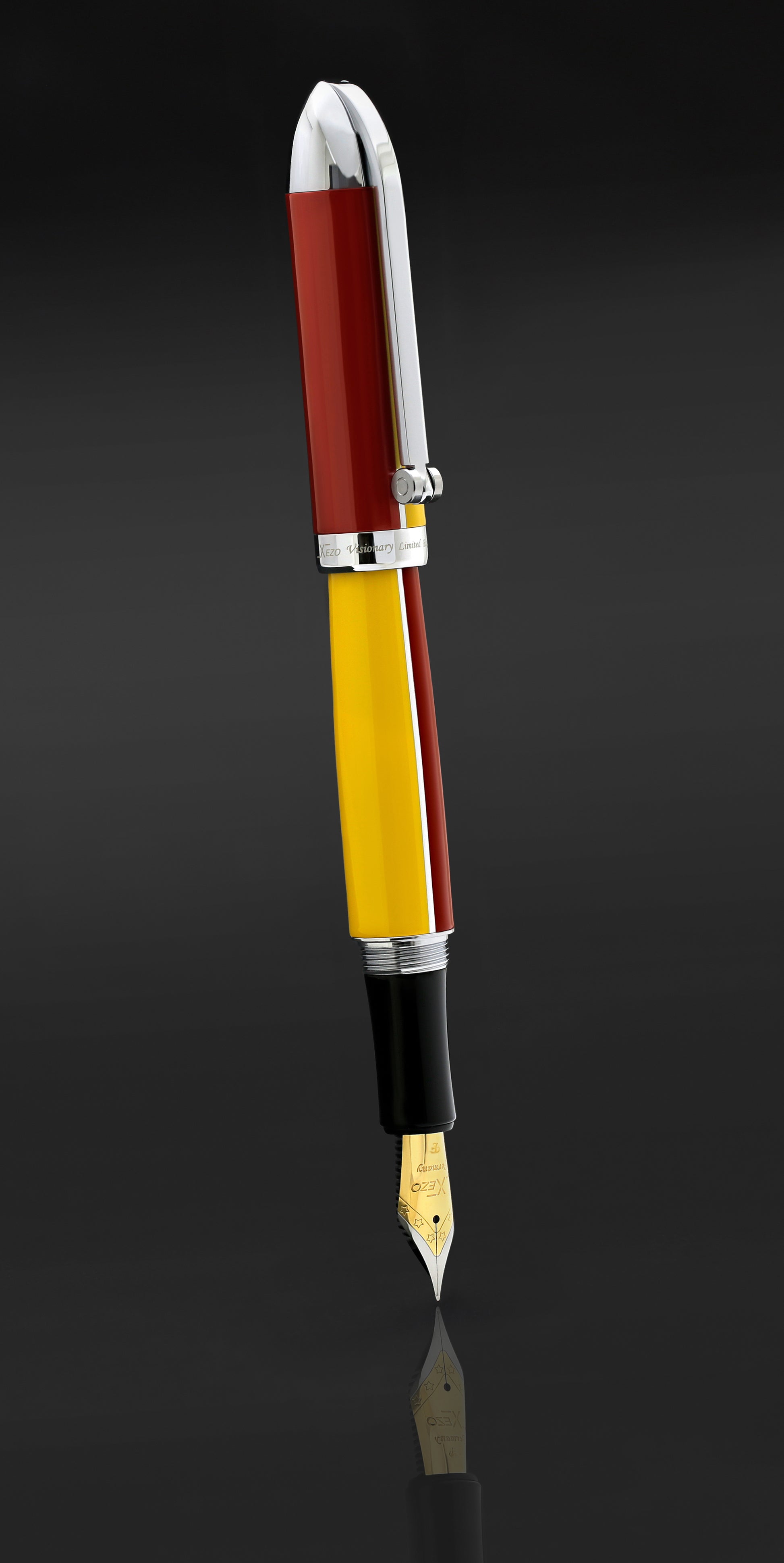 Xezo - Angled 3D view of the front of the Visionary Aspen/Red F Fountain pen