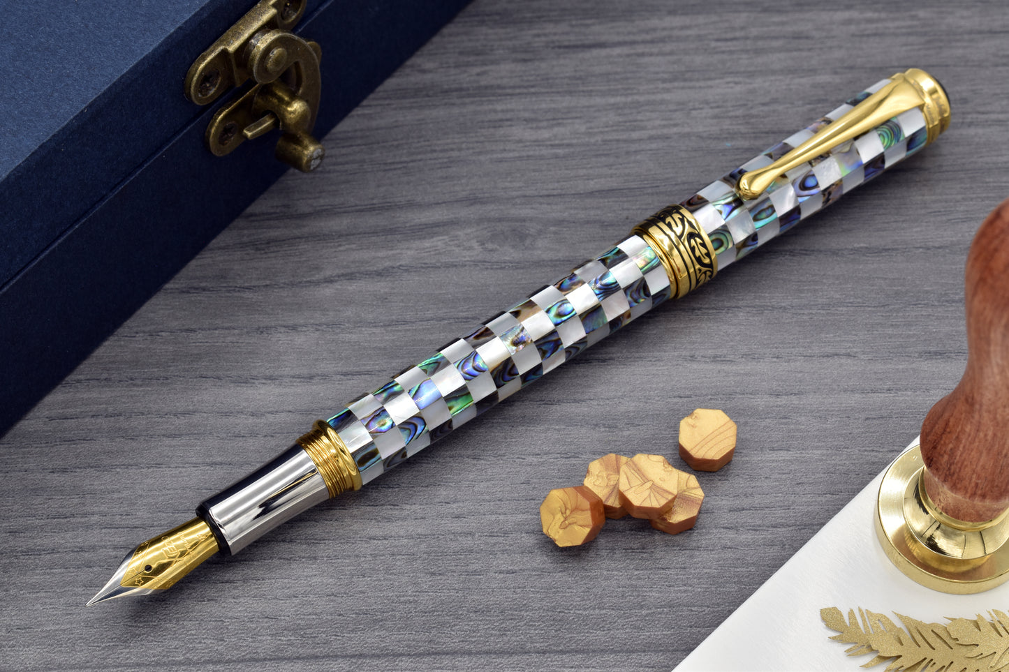 Maestro Jubilee Classic Of The Ocean FG Fountain pen with a wax sealing kit