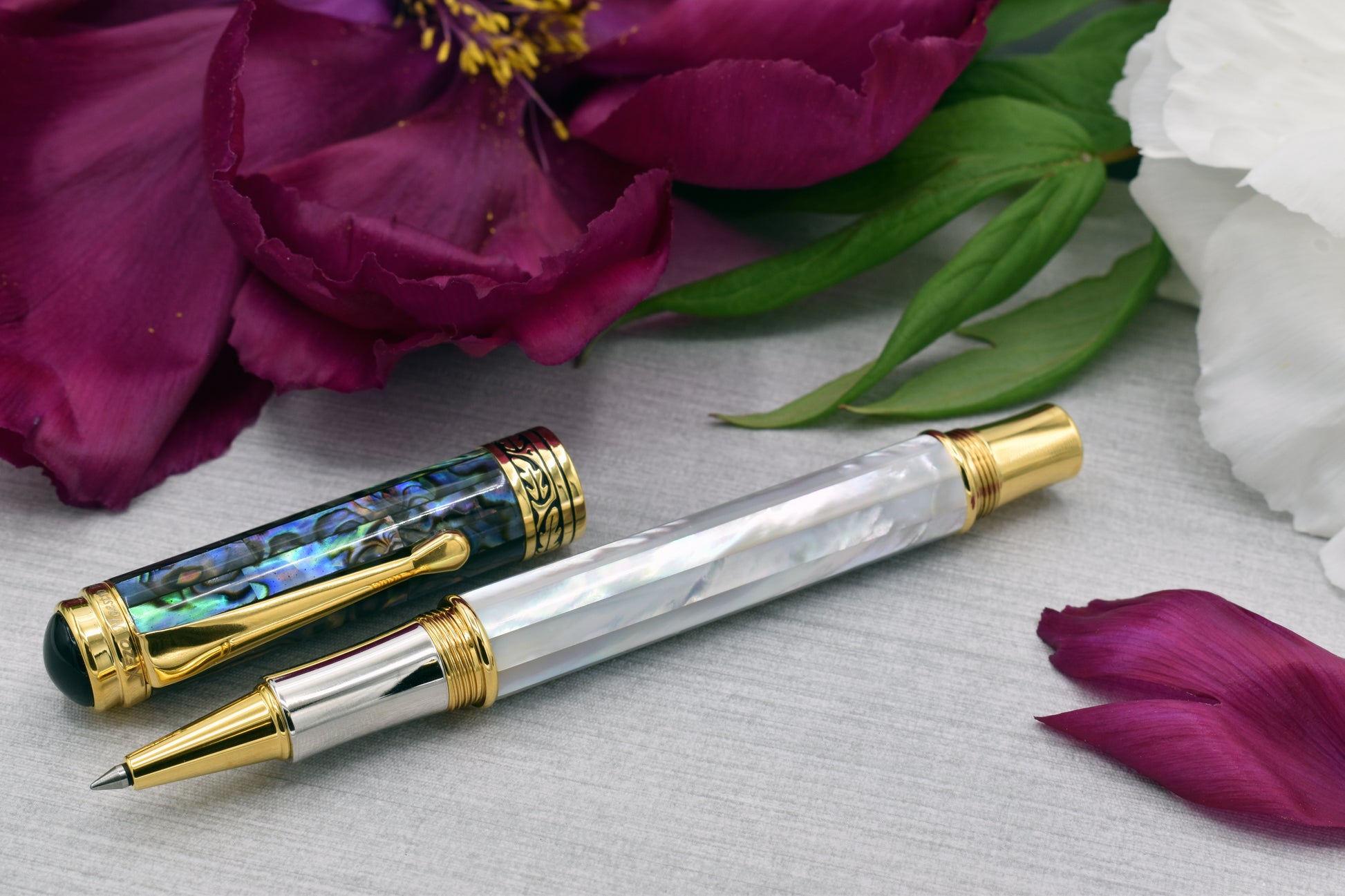 Maestro MOP Sea Shell R Rollerball pen with a peony flower