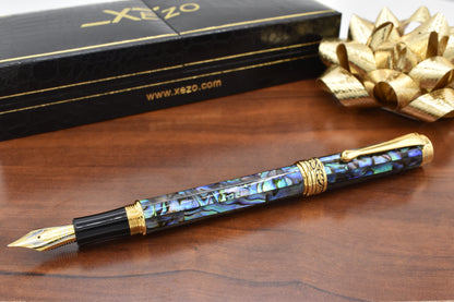 Maestro Sea Shell FPG-FM2 Fountain pen with clamshell box and gold bow