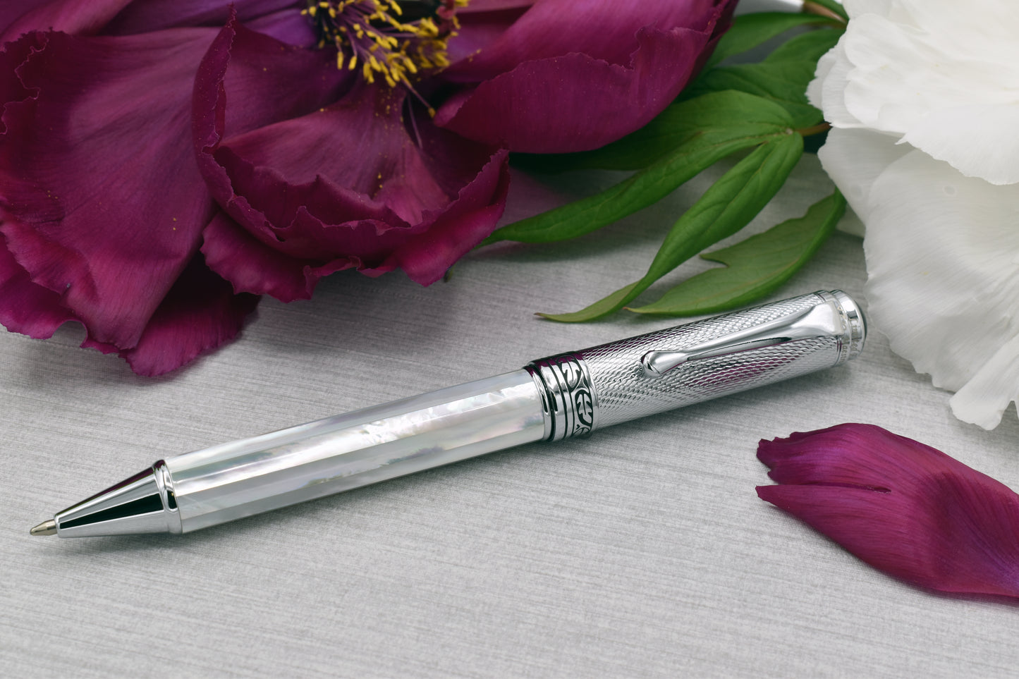 Maestro White MOP Chrome B Ballpoint pen with a peony flower