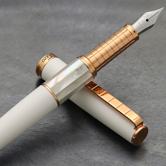 Close up of Speed Master White F-WRG Fountain pen