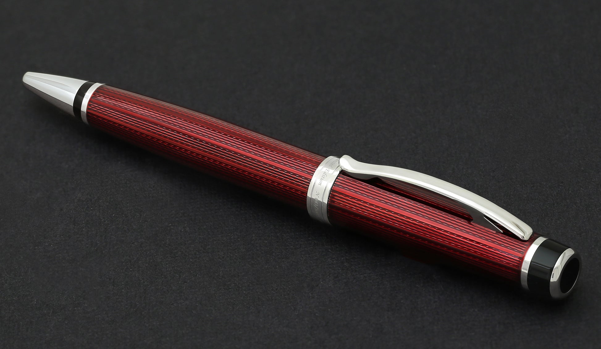 Xezo - Angled view of the back of the Incognito Burgundy B ballpoint pen