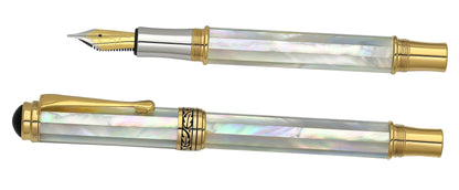 Xezo – Comparison between 3/4 view of the capped and uncapped Maestro White MOP FM fountain pens