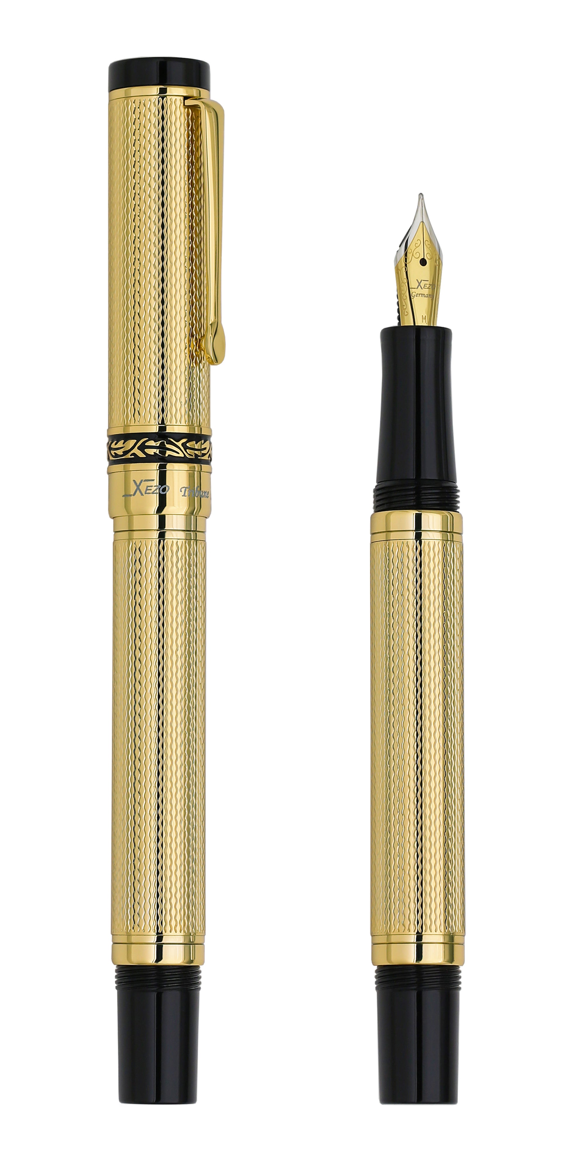 Xezo – Comparison between 3/4 view of the capped and uncapped Tribune Gold FM fountain pens