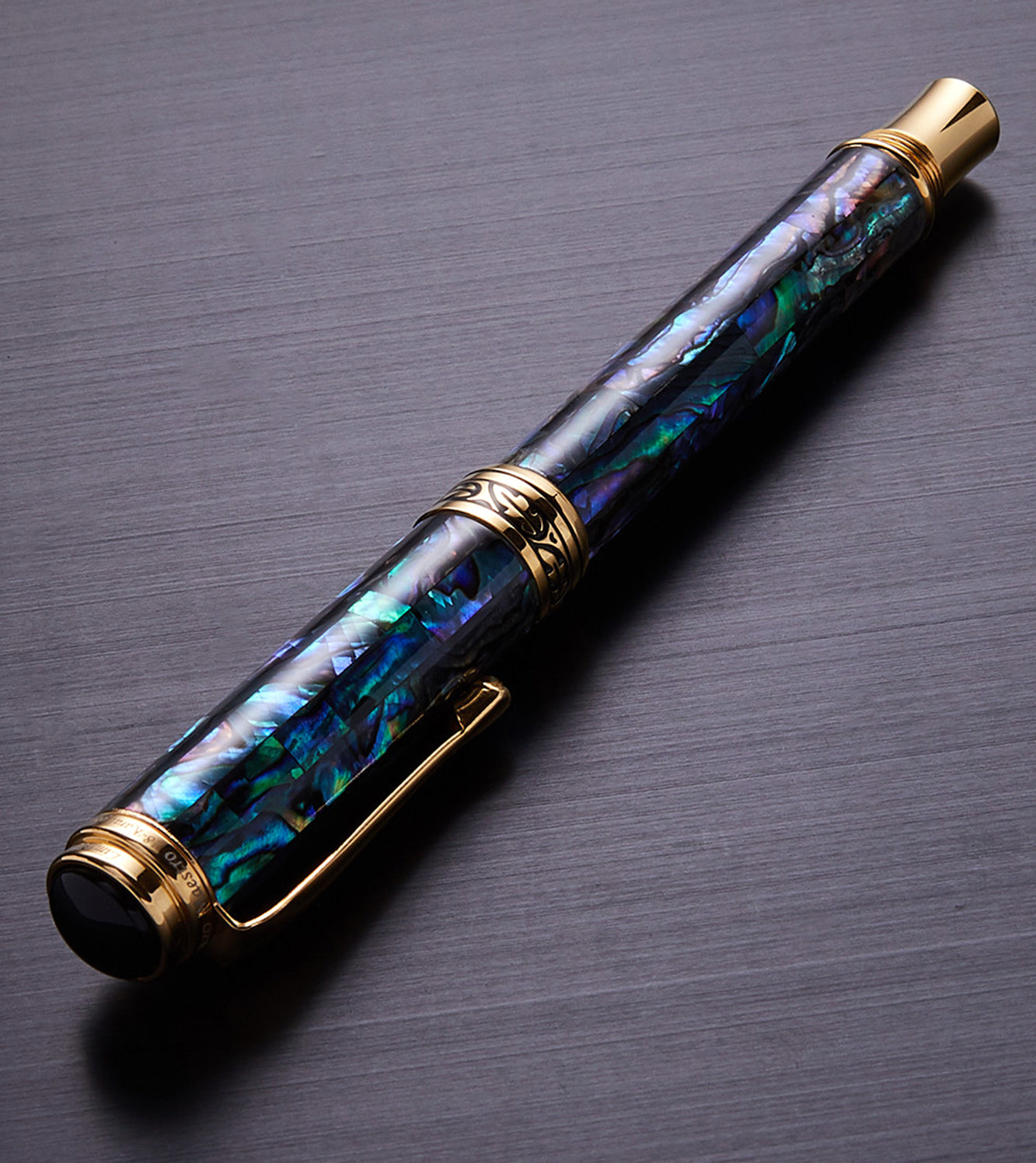 Xezo - Angled 3D view of the back of the capped Maestro Sea Shell RPG-1 rollerball pen