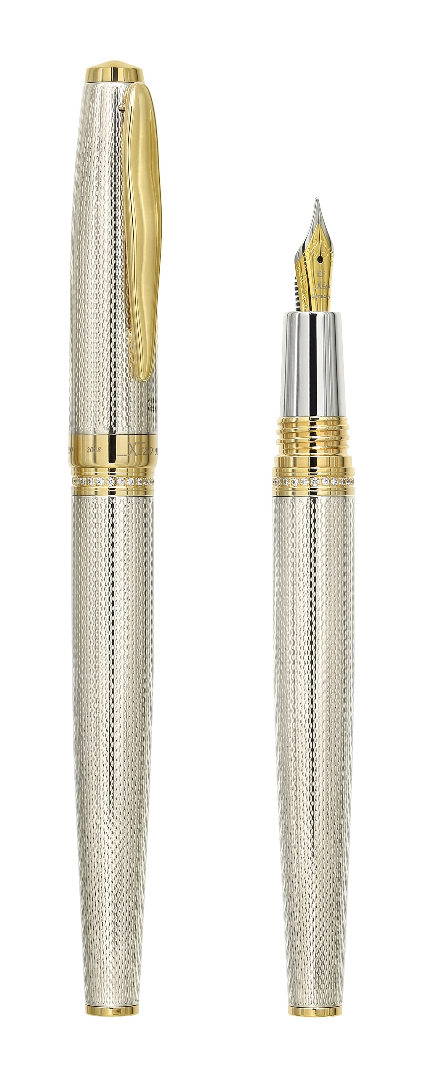 Xezo - Comparison between the angled view of the side of capped and uncapped Maestro 925 Sterling Silver EF fountain pens