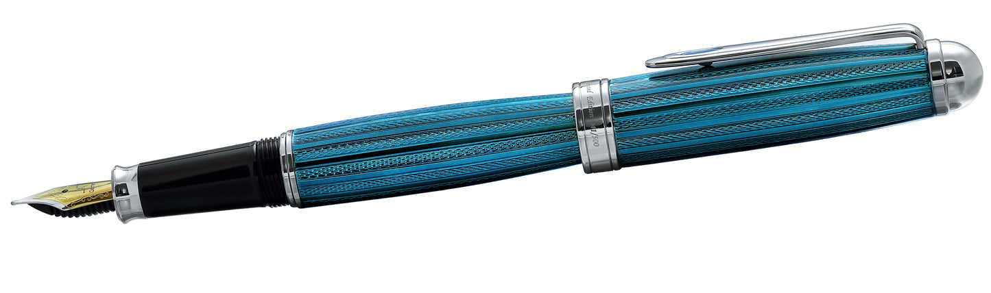 Xezo - Side view of a Freelancer Venetian Blue F fountain pen