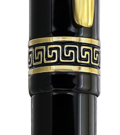 Xezo - Image of the patterned gold-plated middle ring of the Phantom Classic Black B ballpoint pen