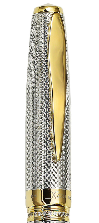 Xezo - Image of the patterned cap of the Maestro 925 Sterling Silver F-1 fountain pen