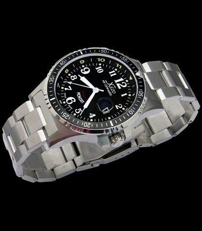 Xezo - Angled overview of the front of the Air Commando D44 watch 
