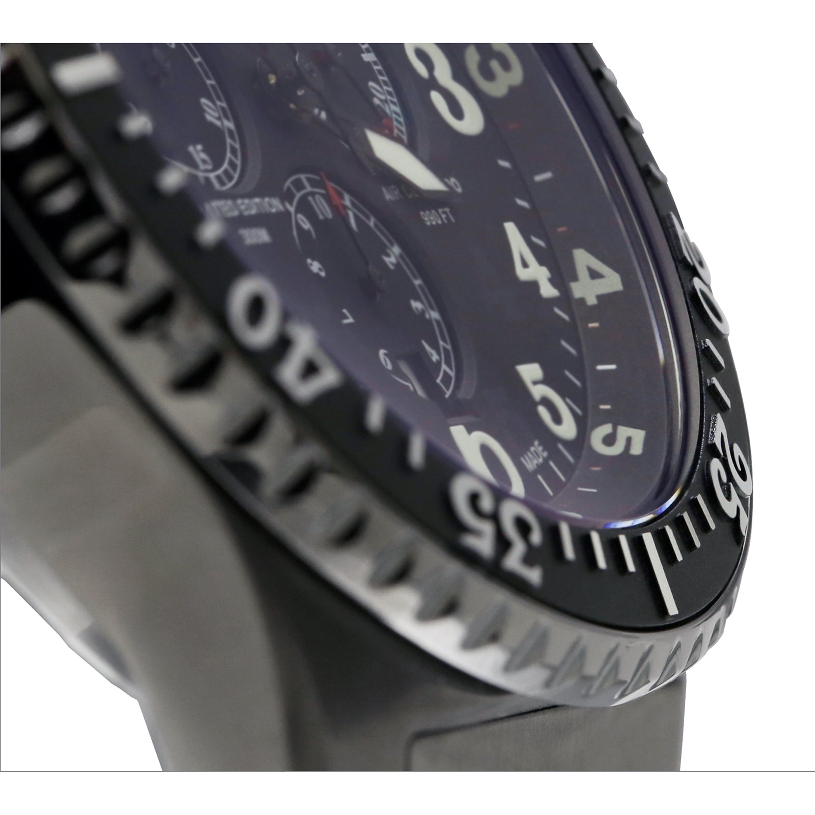Xezo - Zoomed-in angled view of half of the case of the Air Commando D45-B watch
