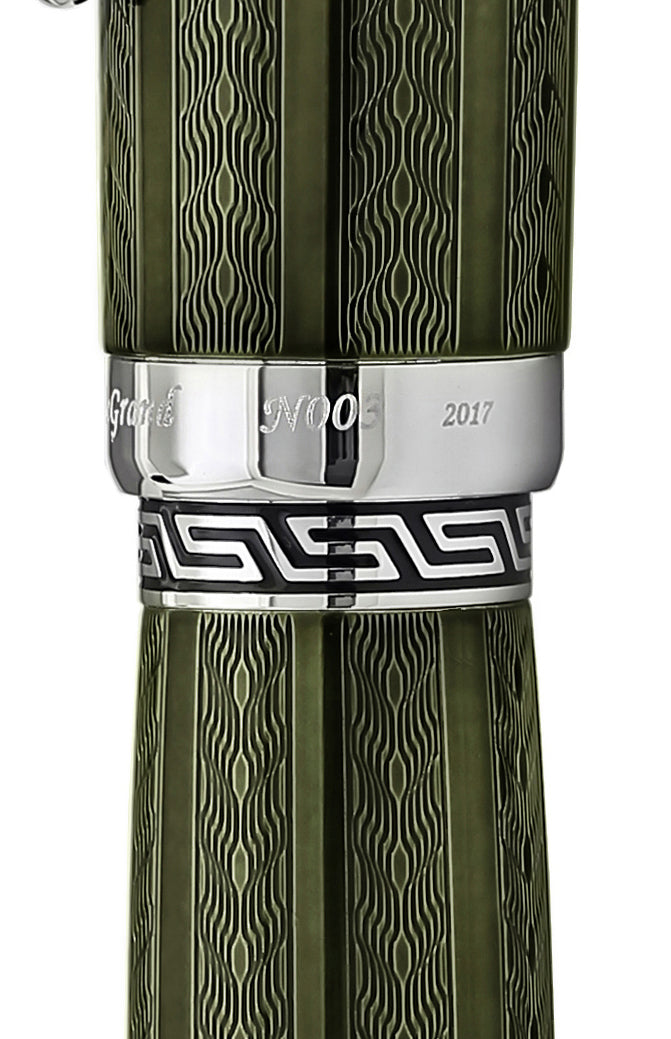 Xezo - Image of the pattern on the middle ring of the Maestro LeGrand Moldavite F fountain pen