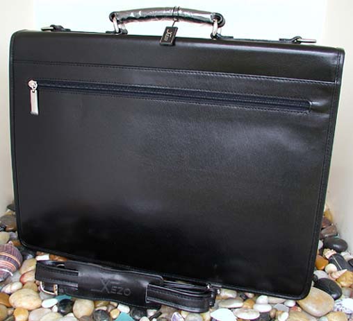 Xezo - Back of the Black Leather Briefcase