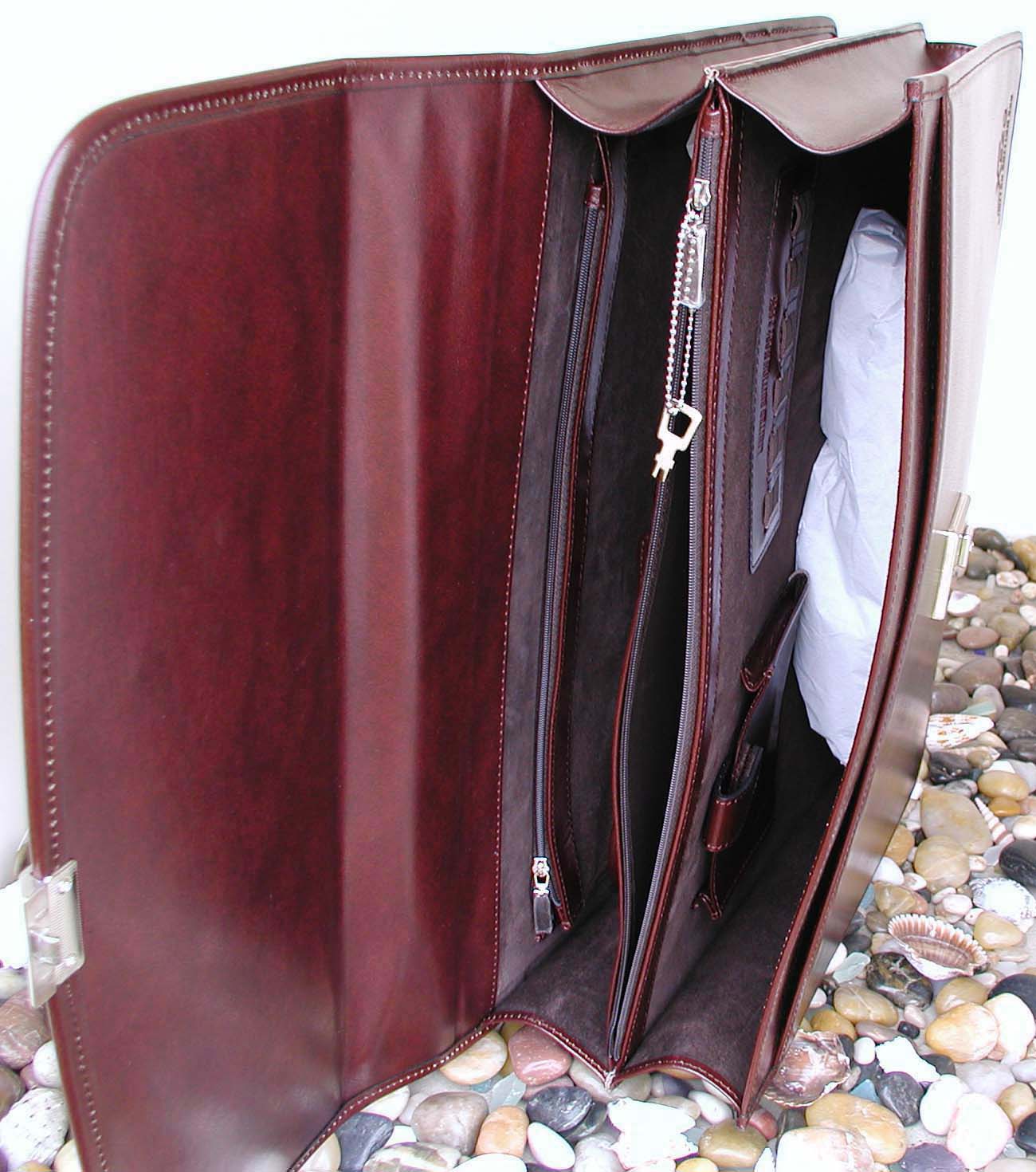 Xezo - Overview of the inside compartments of the Maroon Leather Briefcase
