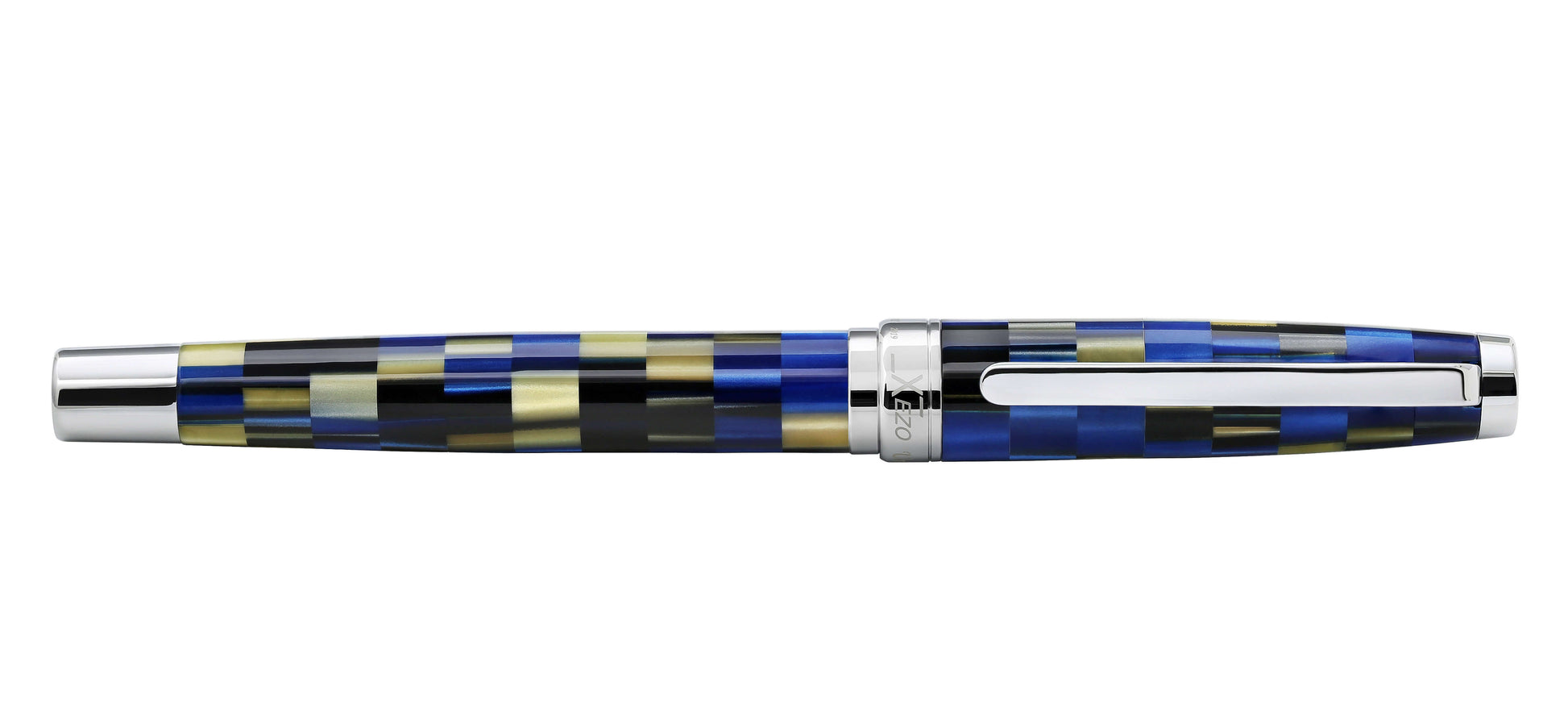 Xezo - Front view of a capped Urbanite Blue FM fountain pen