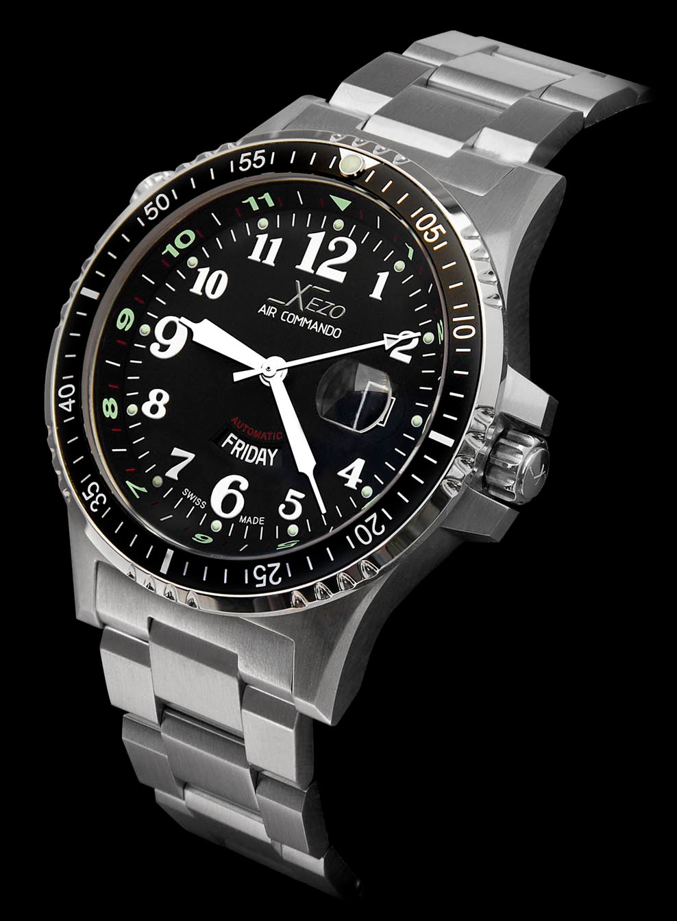 Xezo - Angled view of the front of the Air Commando D44 watch