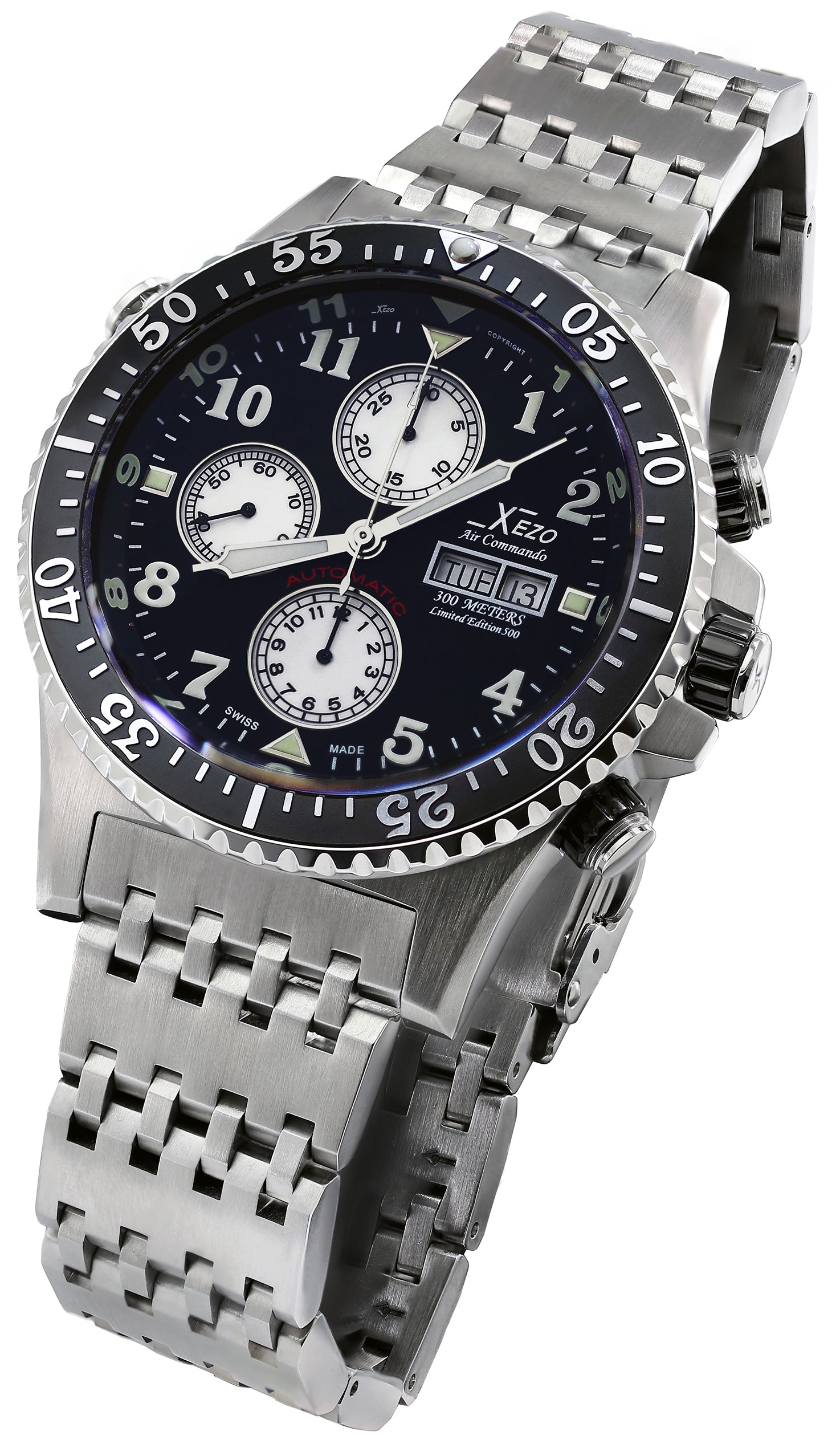 Xezo - Angled view of the front overview of the Air Commando D45-7750 watch