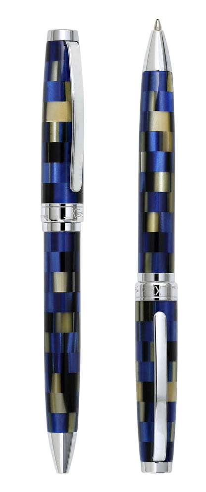 Xezo – Comparison between twisted-cap position and neutral-cap position of two Urbanite Blue B ballpoint pens